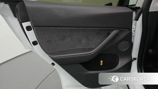 Tesla Model Y id 4584472 из Кореи 17