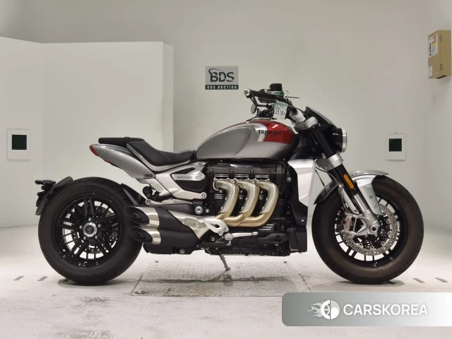 Проданный Triumph ROCKET 3 R 2022 из Японии