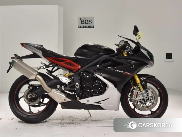 Проданный Triumph DAYTONA 675R 2015 из Японии