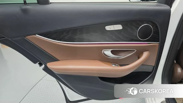 Mercedes-Benz E-Class W213 id 4623644 из Кореи 17