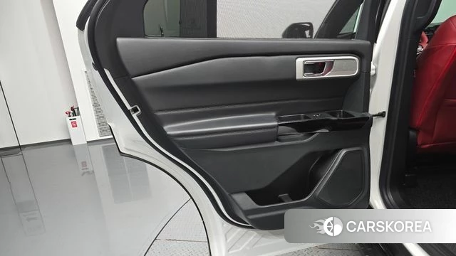 Ford Explorer 6th Generation id 4613565 из Кореи 17