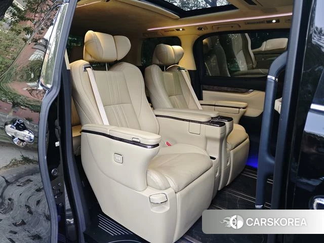 Toyota Elfa id 4333453 из Китая 17