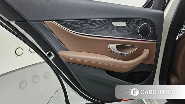 Mercedes-Benz E-Class W213 id 4759549 из Кореи 17