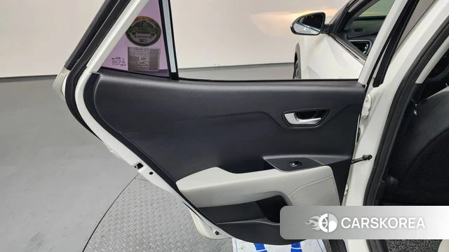 Kia Stonic id 4615292 из Кореи 17