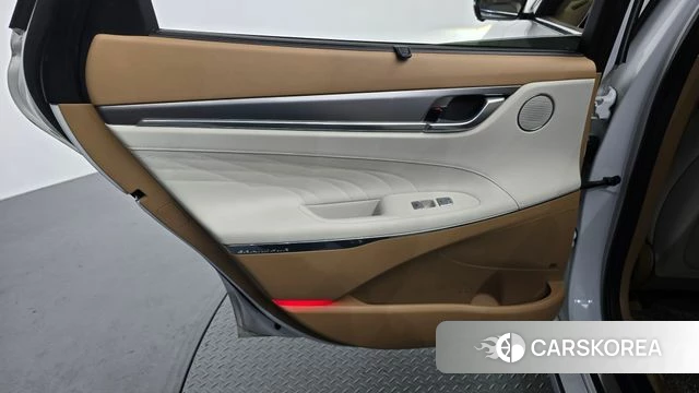 Hyundai The New Grandeur IG Hybrid id 4519738 из Кореи 17