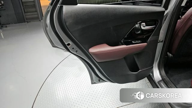 Kia The New Niro id 4410519 из Кореи 17