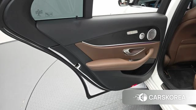 Mercedes-Benz E-Class W213 id 4586613 из Кореи 17