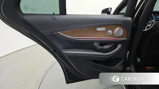 Mercedes-Benz E-Class W213 id 4534234 из Кореи 17