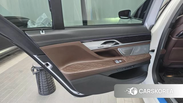 BMW 7 Series (G11) id 4428364 из Кореи 17
