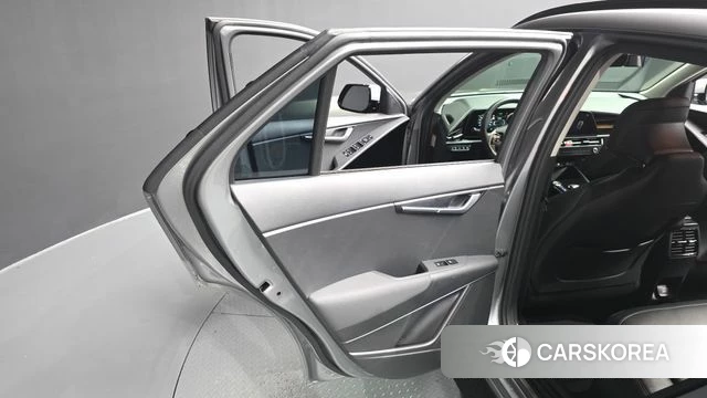Kia Di Ol Nu Niro id 4936271 из Кореи 17