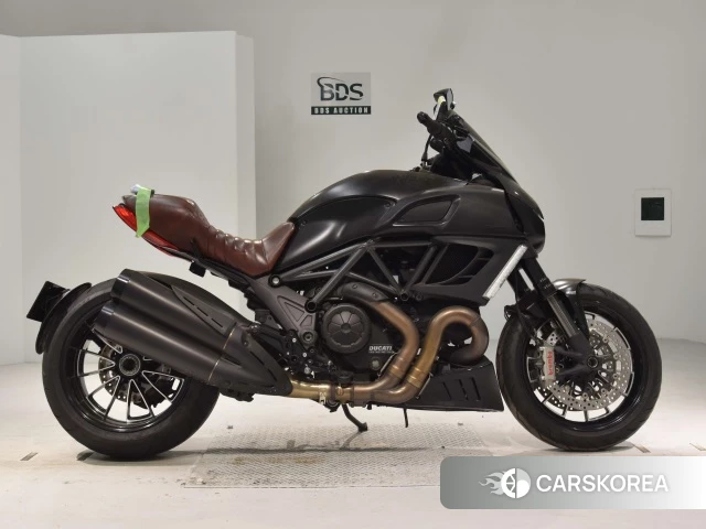 Проданный Ducati DIAVEL DARK 2013 из Японии, фото 2