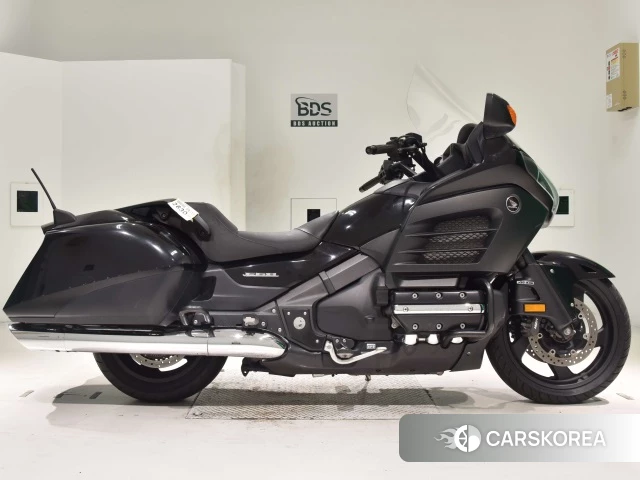 Проданный Honda GL1800 F6B 2013 из Японии, фото 2