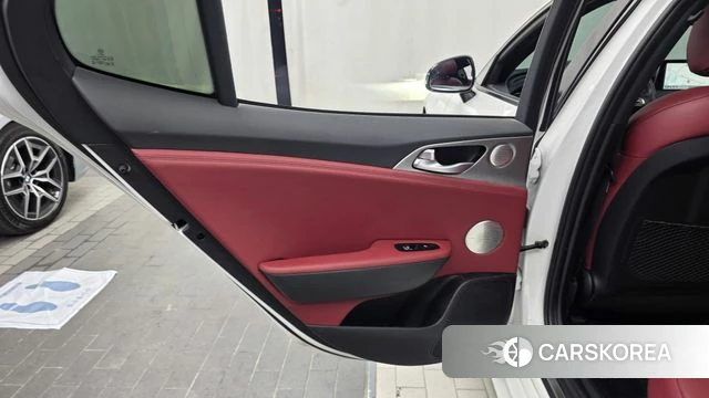 Kia Stinger id 4416943 из Кореи 17