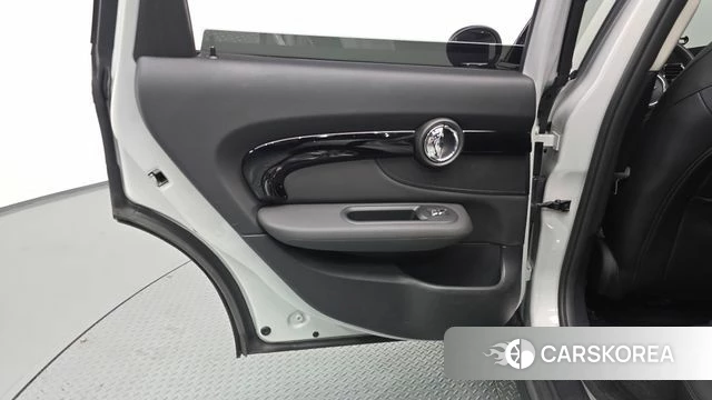 Mini Cooper Clubman id 4922762 из Кореи 17