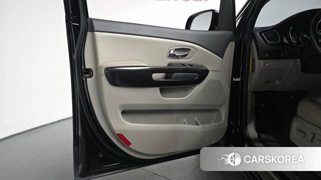 Kia The New Carnival id 4410961 из Кореи 17