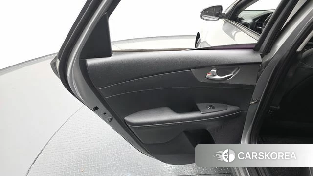 Kia Come New K3 id 4269083 из Кореи 17