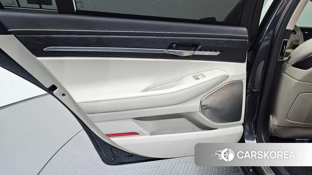 Genesis G90 id 4370855 из Кореи 17