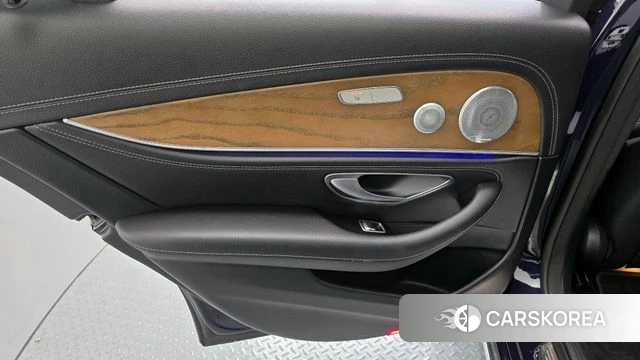 Mercedes-Benz E-Class W213 id 4196503 из Кореи 17