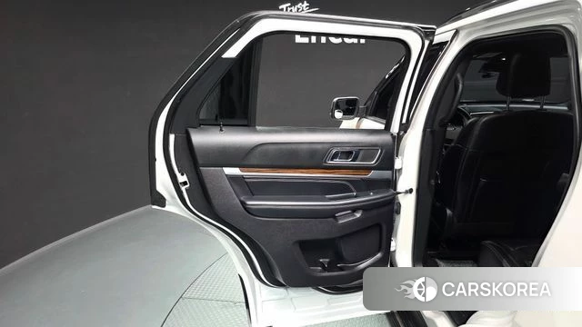 Ford Explorer id 4245843 из Кореи 17