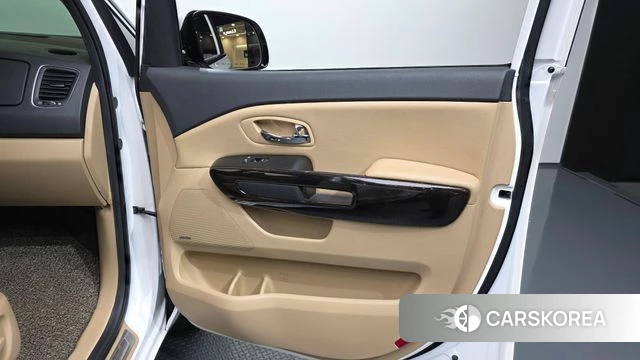 Kia The New Carnival id 4377779 из Кореи 17
