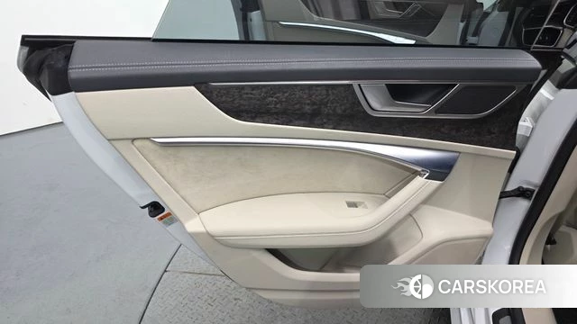 Audi A7 (4K) id 4476817 из Кореи 17