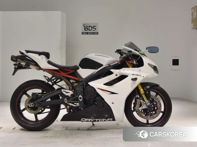 Проданный Triumph DAYTONA 675R 2012 из Японии