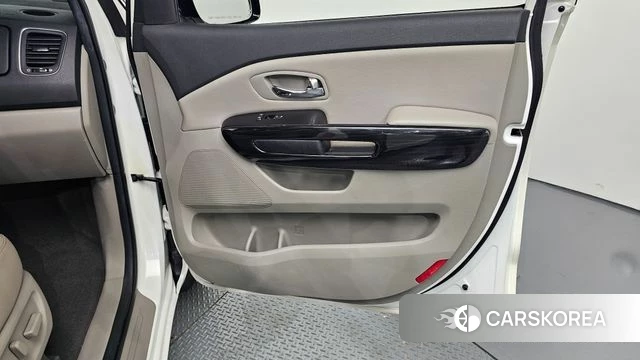 Kia The New Carnival id 4751038 из Кореи 17