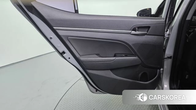Hyundai Avante AD id 4900815 из Кореи 17