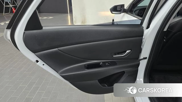 Hyundai Avante Hybrid (CN7) id 4524359 из Кореи 17