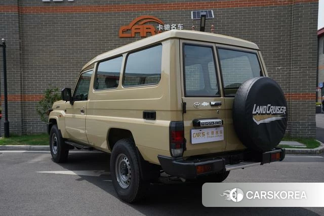 Toyota Land Cruiser 70 Series id 4314818 из Китая 17