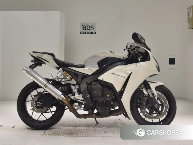 Проданный Honda CBR1000RR 2014 из Японии