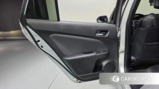 Toyota Prius 4th Generation id 4286304 из Кореи 17