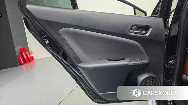 Toyota Prius 4th Generation id 4562169 из Кореи 17