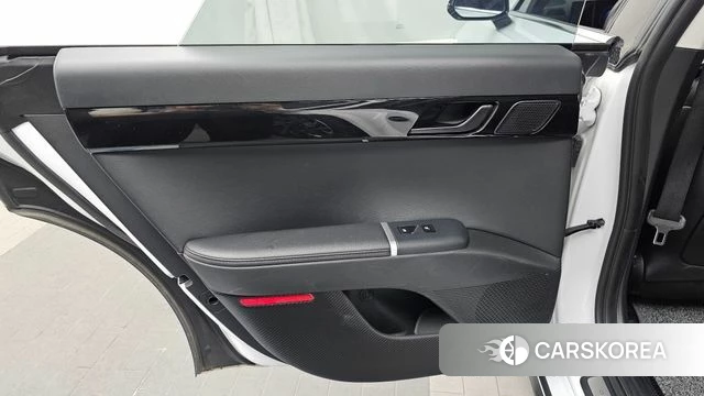 Hyundai Grandeur (GN7) id 4617665 из Кореи 17