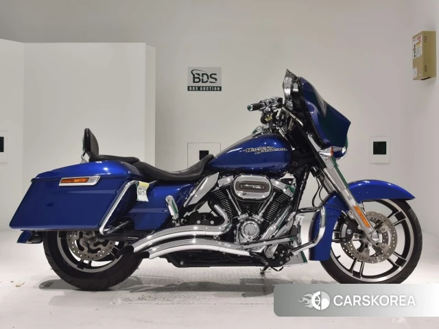 Проданный Harley-Davidson Street Glide FLHXS1750 2017 из Японии