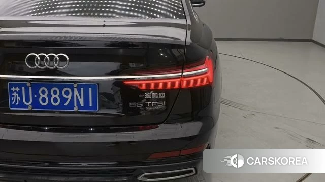 Audi A6L id 4238389 из Китая 17