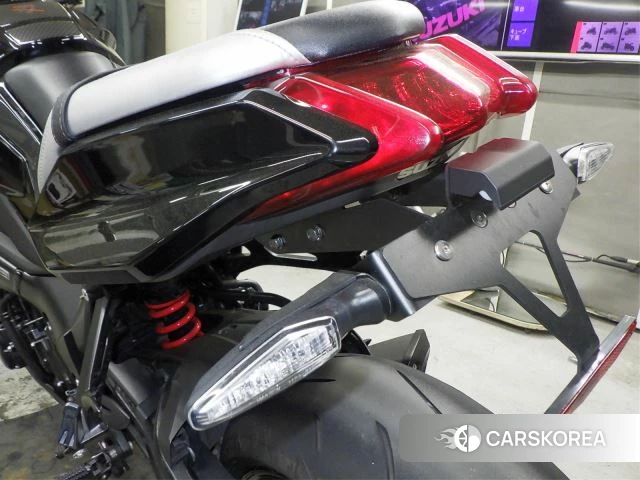 Suzuki GSX-S1000S Katana id 3947224 из Японии 17