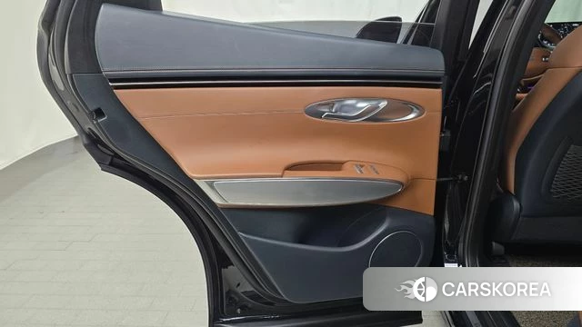 Genesis GV70 id 4745893 из Кореи 17
