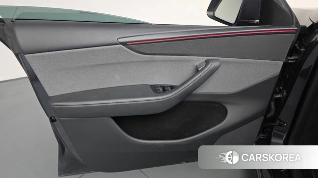 Tesla Model Y id 4773278 из Кореи 17