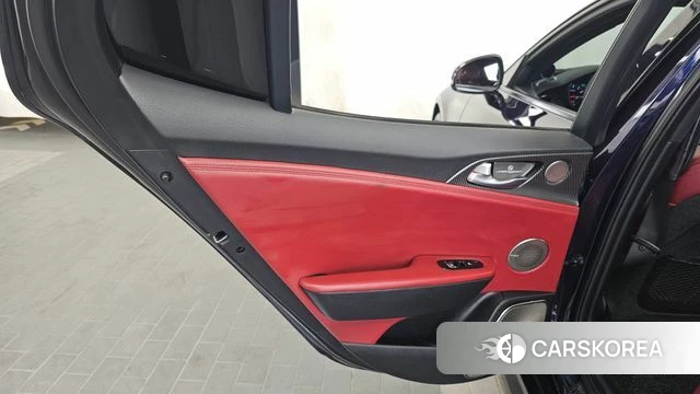 Kia Stinger id 4543799 из Кореи 17