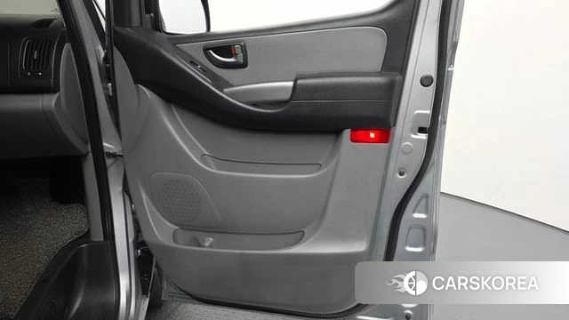 Hyundai The New Grand Starex id 4551591 из Кореи 17