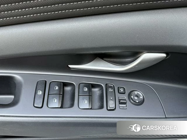 Hyundai Elantra id 4290422 из Китая 17