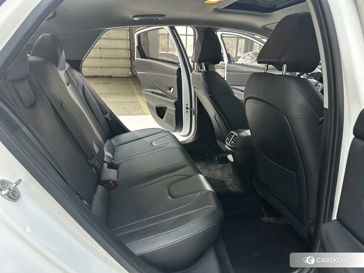 Hyundai Elantra id 4498929 из Китая 17