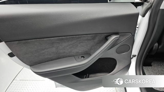 Tesla Model Y id 4571447 из Кореи 17