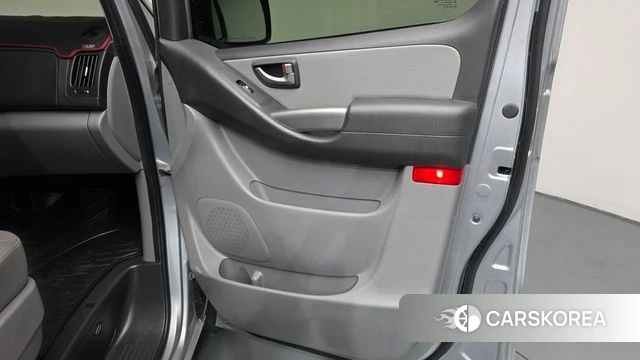 Hyundai The New Grand Starex id 4459497 из Кореи 17