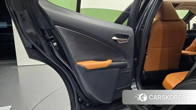 Lexus UX250h id 4196790 из Кореи 17