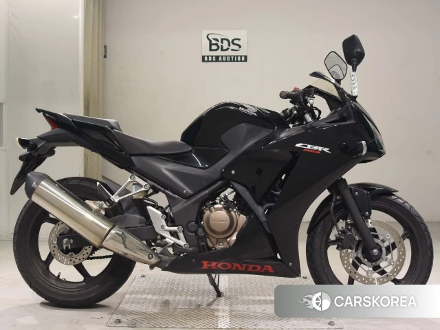 Проданный Honda CBR250R 2017 из Японии