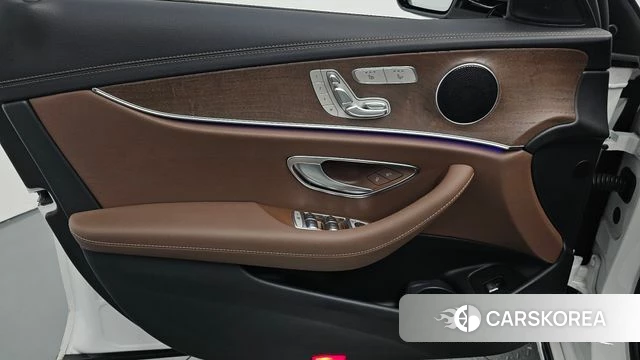 Mercedes-Benz E-Class W213 id 4469563 из Кореи 17