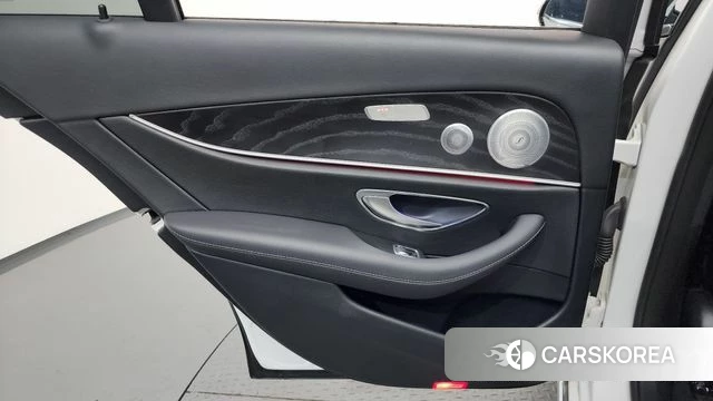 Mercedes-Benz E-Class W213 id 4543412 из Кореи 17