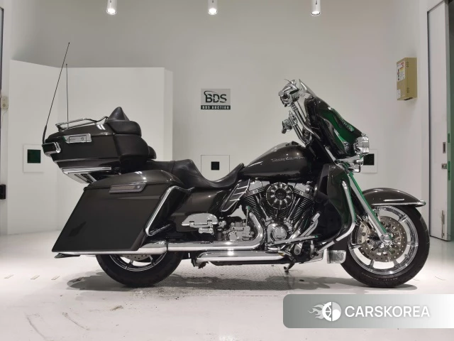 Проданный Harley-Davidson Electra Glide FLHTKSE1800 CVO 2015 из Японии